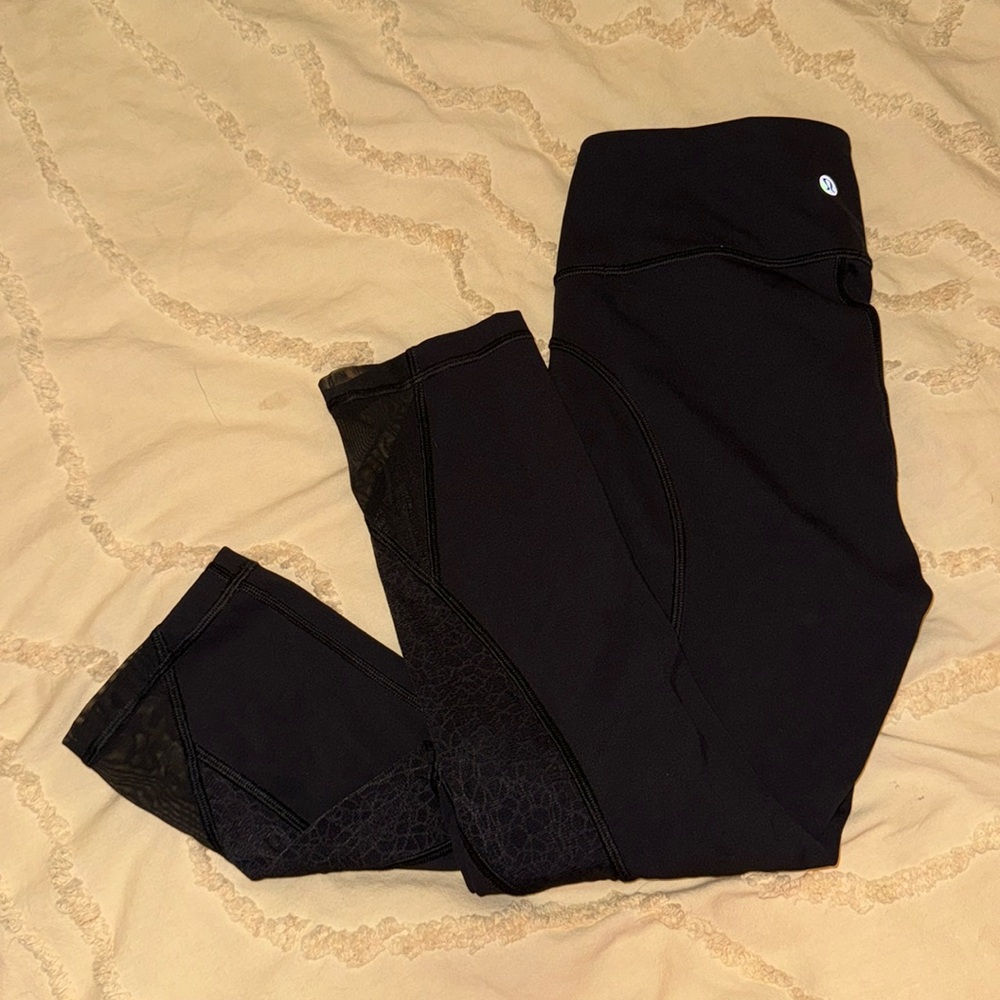 Black lululemon 3/4 leggings size 2